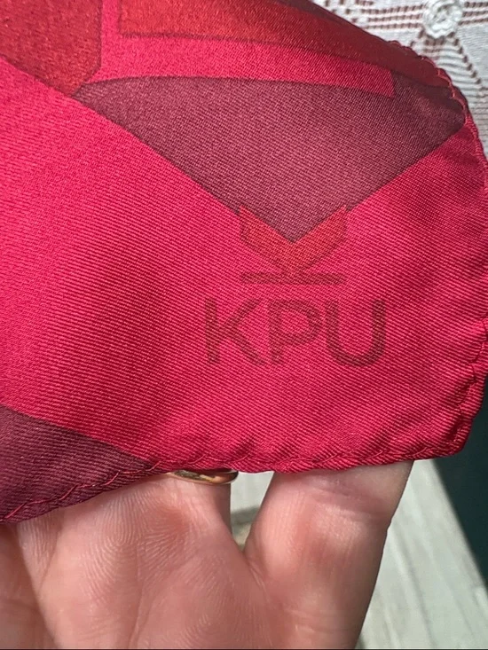 100% Silk Sheer Scarf Wrap | Red Geometric | Lightweight - Picture 6 of 7